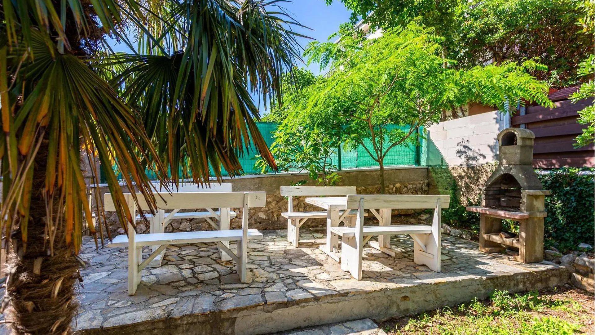 Lovely Apartment In Dramalj With Kitchen Kroatien